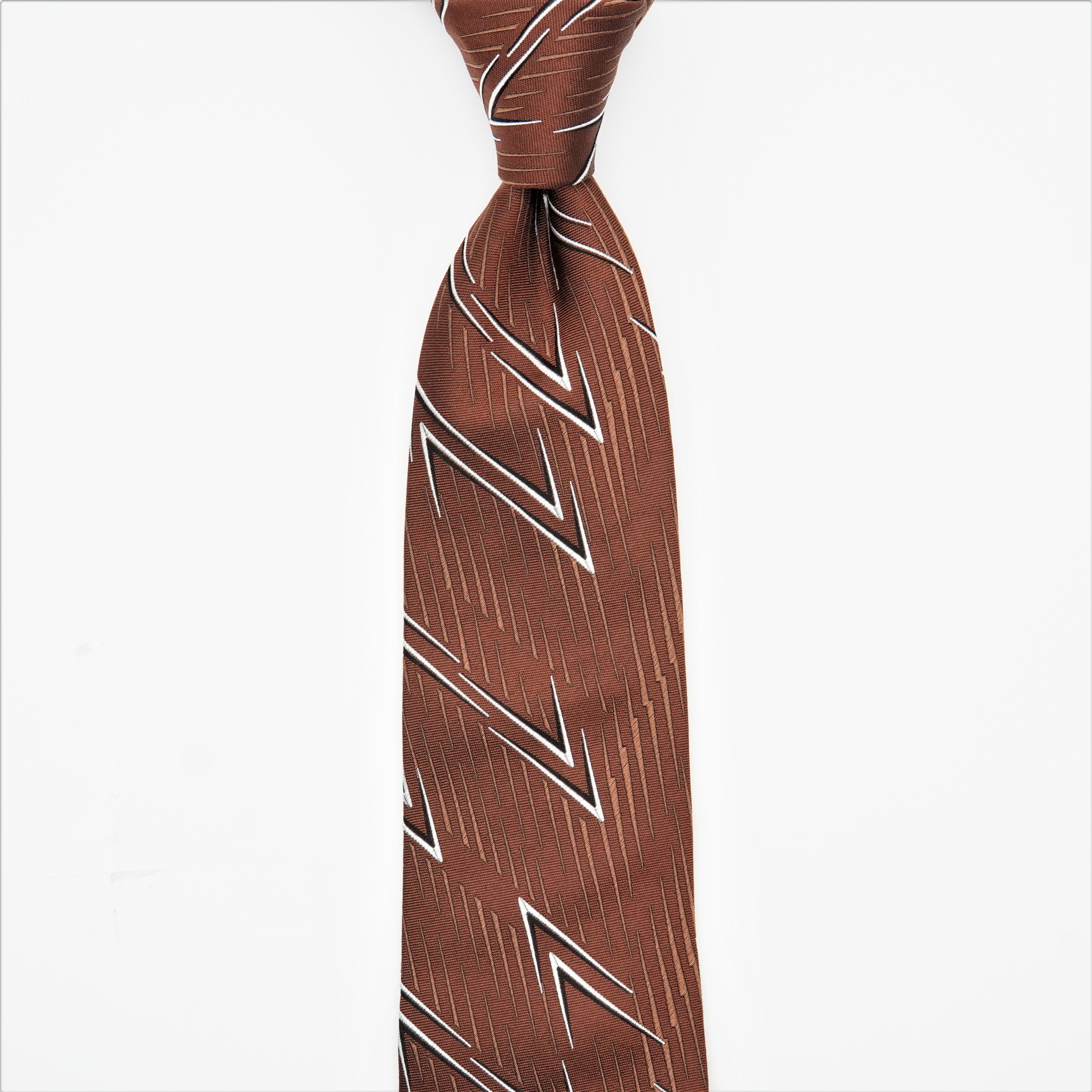 NEW!! LEONARDO GEO NECKTIE – TIE YOUR TIE